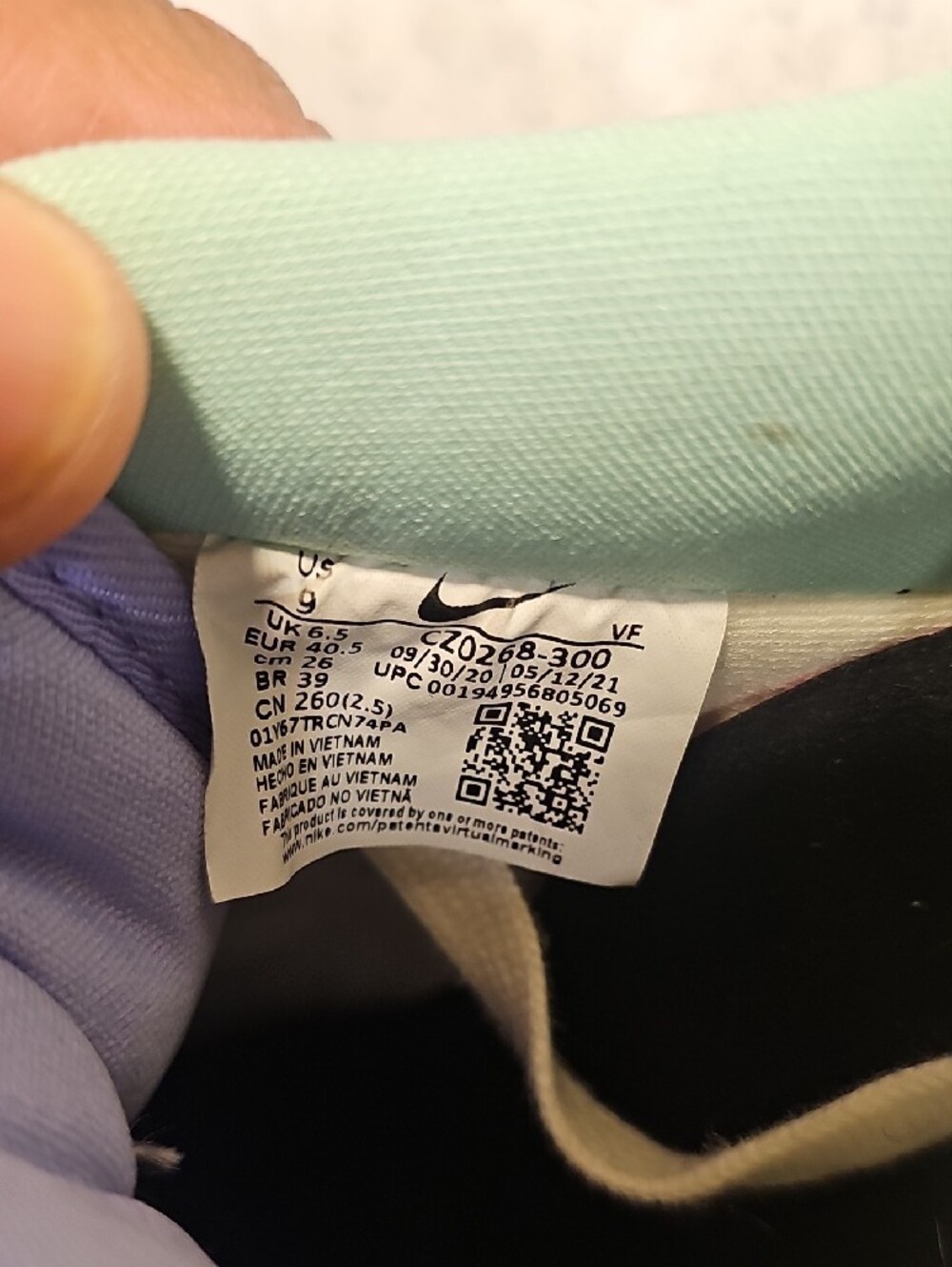 Mint and Cream Low-Top Sneakers with Pineapple Accent No Box - Picture 7 of 7